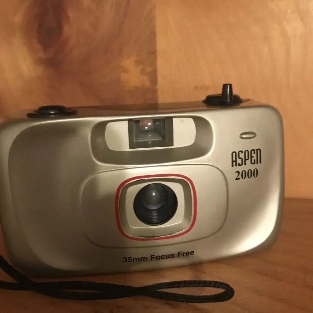 Vintage Aspen 2000 35mm Camera - UnTested Maybe for Display or Decor?